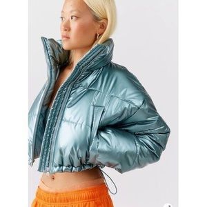 Urban Outfitters Taryn Metallic Icy‎ Blue Cropped Puffer Jacket